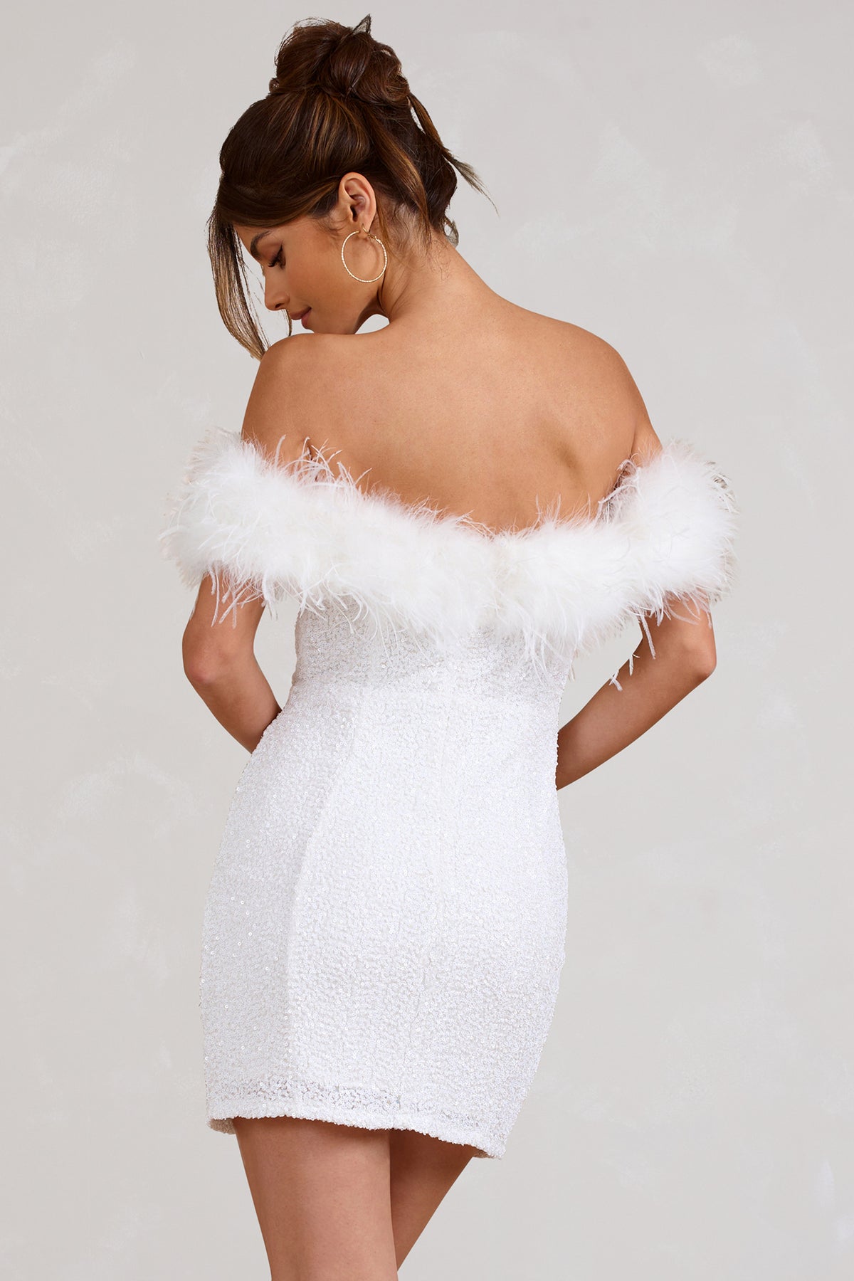La Baule | Robe à pailettes avec plumes