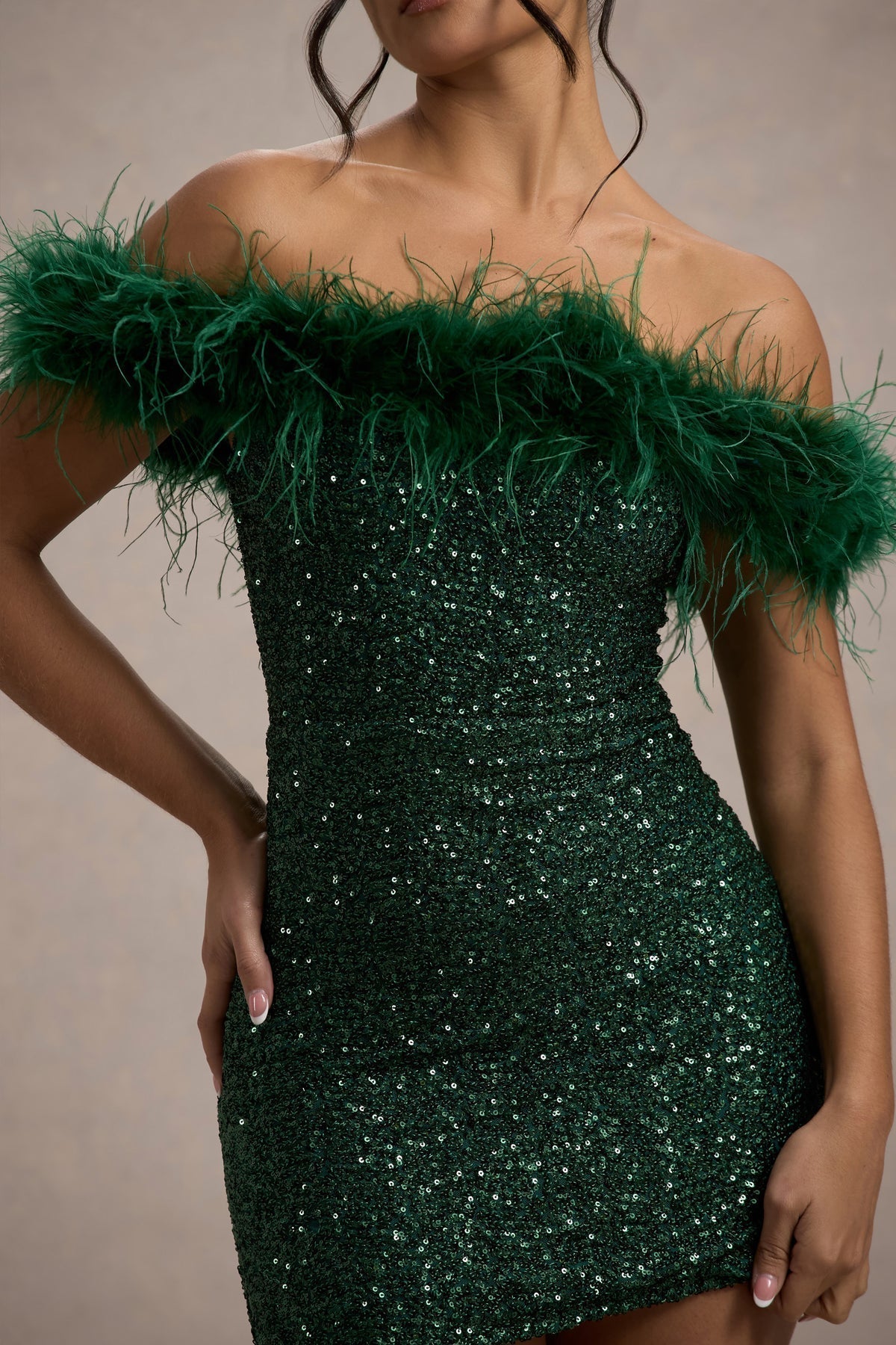 La Baule | Robe à pailettes avec plumes