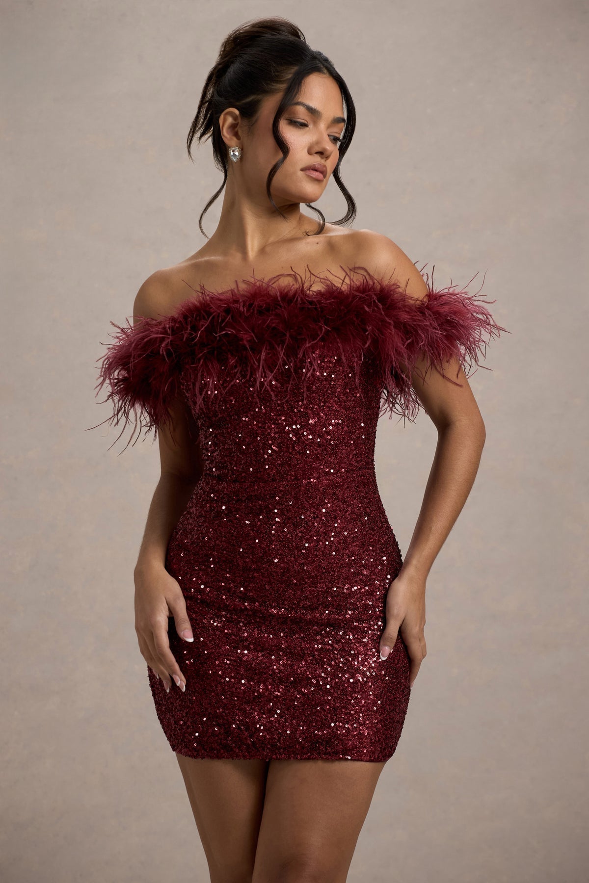 La Baule | Robe à pailettes avec plumes